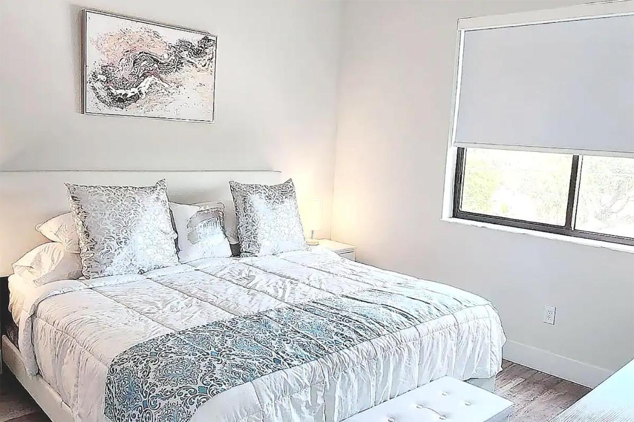 Lux Urban Retreat: Family-Friendly Staycation with Gym & EV Charging West Palm Beach Exterior photo
