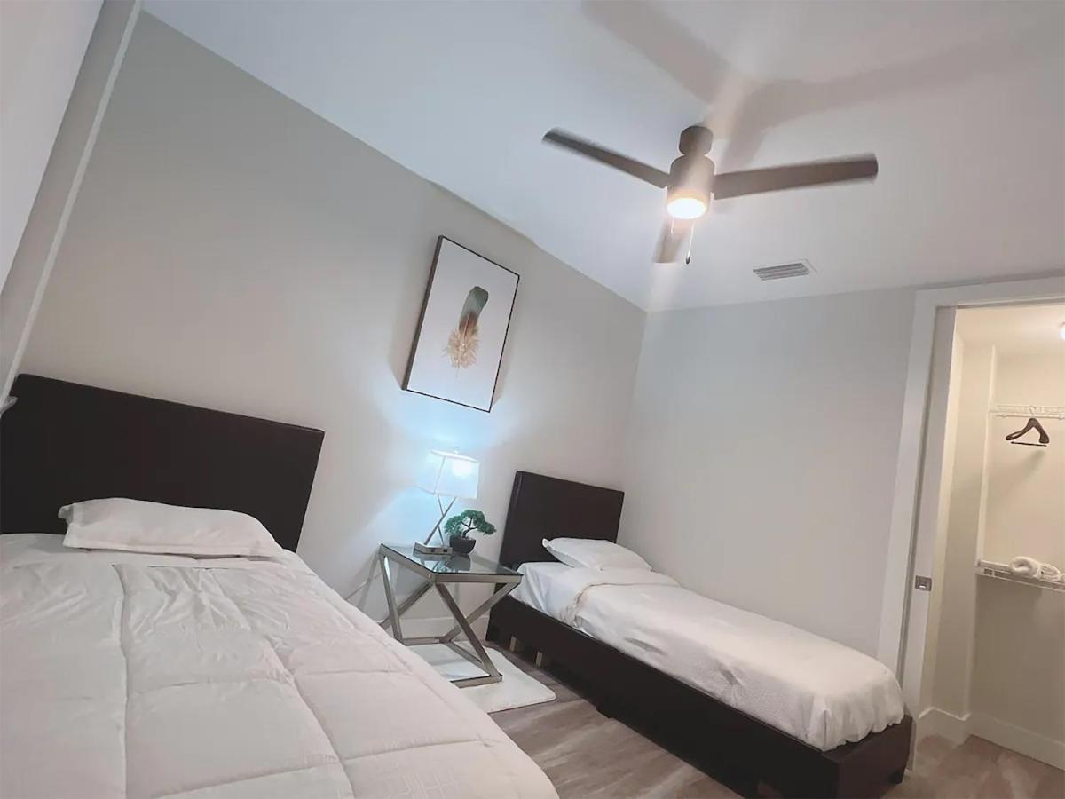 Lux Urban Retreat: Family-Friendly Staycation with Gym & EV Charging West Palm Beach Exterior photo