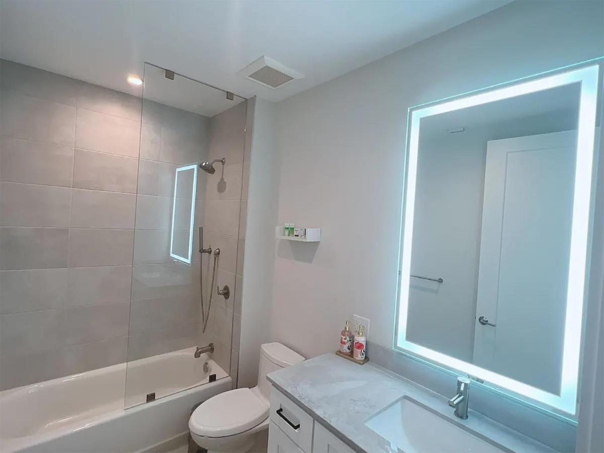 Lux Urban Retreat: Family-Friendly Staycation with Gym & EV Charging West Palm Beach Exterior photo