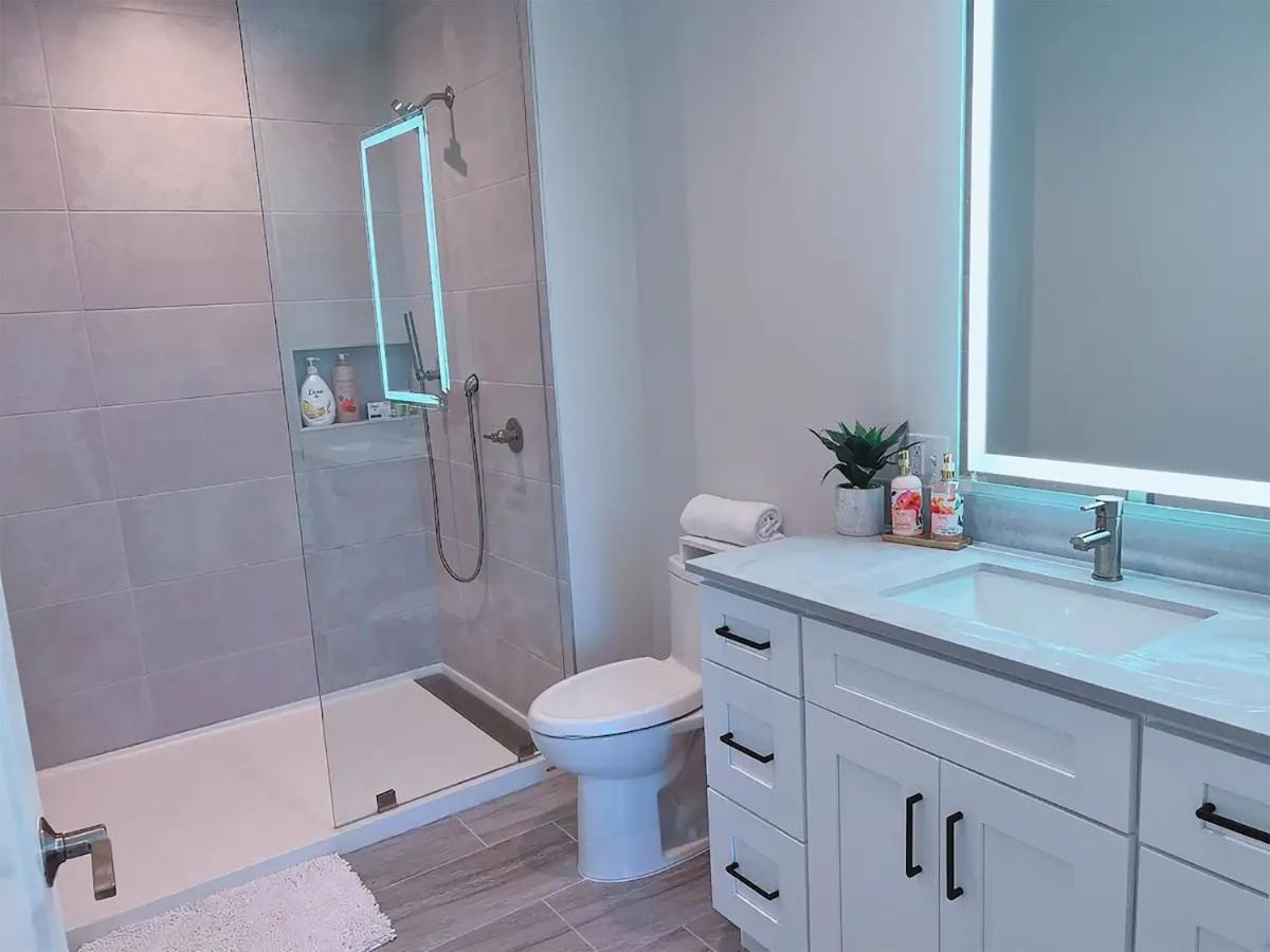 Lux Urban Retreat: Family-Friendly Staycation with Gym & EV Charging West Palm Beach Exterior photo