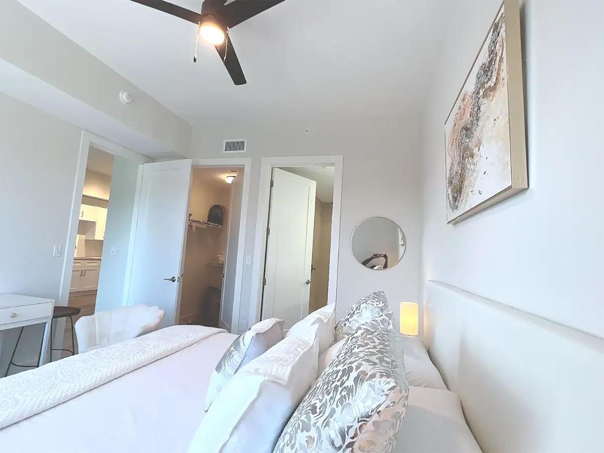 Lux Urban Retreat: Family-Friendly Staycation with Gym & EV Charging West Palm Beach Exterior photo