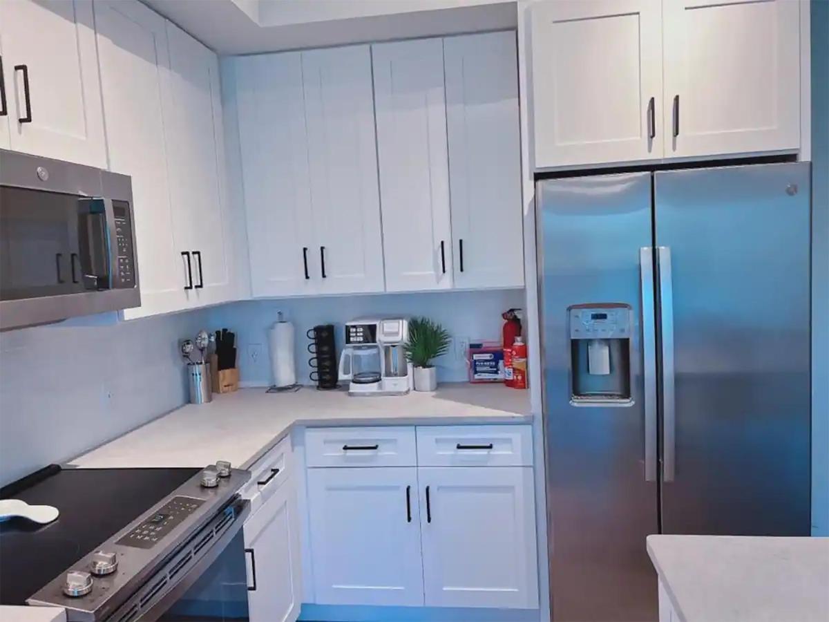 Lux Urban Retreat: Family-Friendly Staycation with Gym & EV Charging West Palm Beach Exterior photo